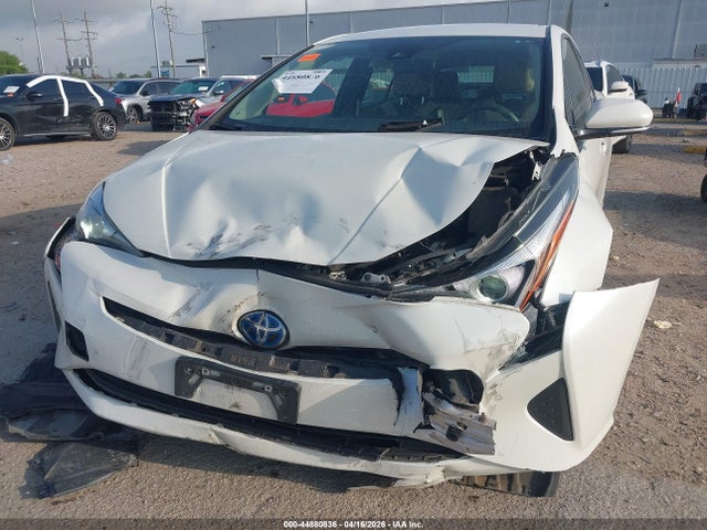 Продаж на аукціоні авто 2018 Toyota Prius Two, vin: JTDKBRFU4J3065435, номер лоту: 44880836