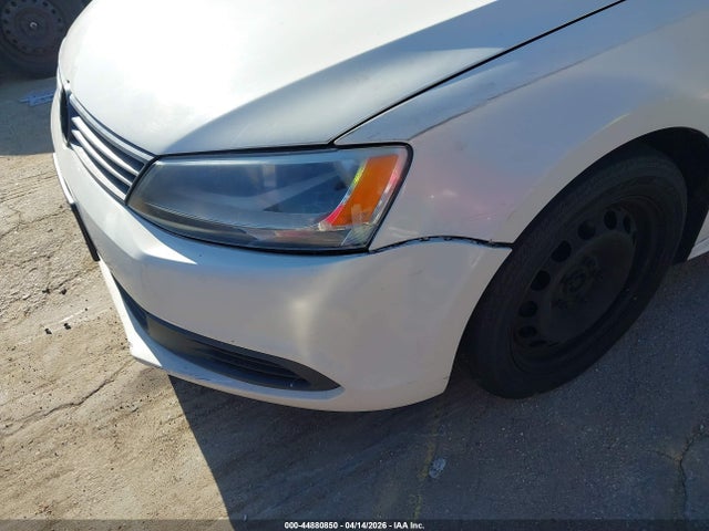 Продаж на аукціоні авто 2011 Volkswagen Jetta 2.0l S, vin: 3VW2K7AJ2BM090297, номер лоту: 44880850