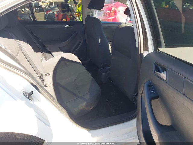 Продаж на аукціоні авто 2011 Volkswagen Jetta 2.0l S, vin: 3VW2K7AJ2BM090297, номер лоту: 44880850