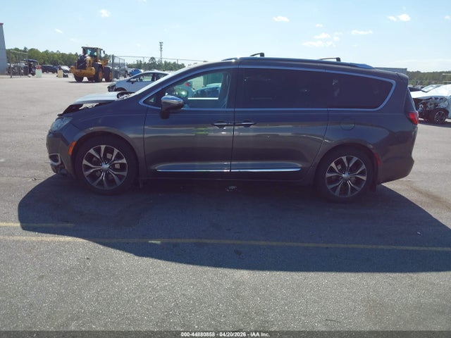 Продажа на аукционе авто 2017 Chrysler Pacifica Limited, vin: 2C4RC1GG3HR837138, номер лота: 44880858
