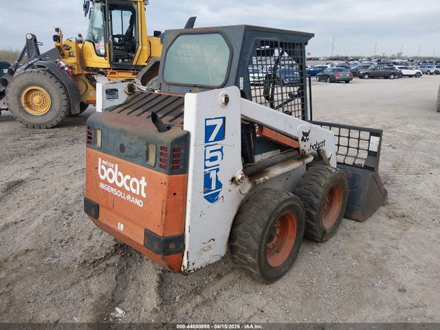 44880898 :رقم المزاد ، 514714339 vin ، 1999 Bobcat 751 مزاد بيع