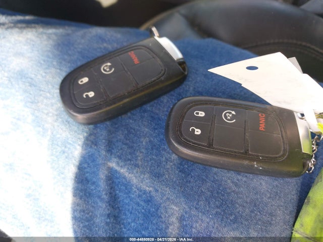 Продажа на аукционе авто 2015 Jeep Cherokee Limited, vin: 1C4PJMDS9FW673440, номер лота: 44880928