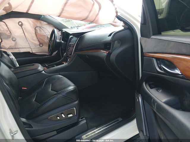 Продажа на аукционе авто 2015 Cadillac Escalade Luxury, vin: 1GYS4MKJXFR682880, номер лота: 44880947