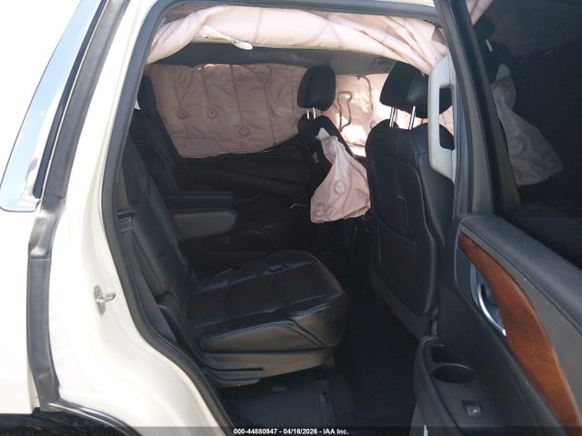 Продажа на аукционе авто 2015 Cadillac Escalade Luxury, vin: 1GYS4MKJXFR682880, номер лота: 44880947