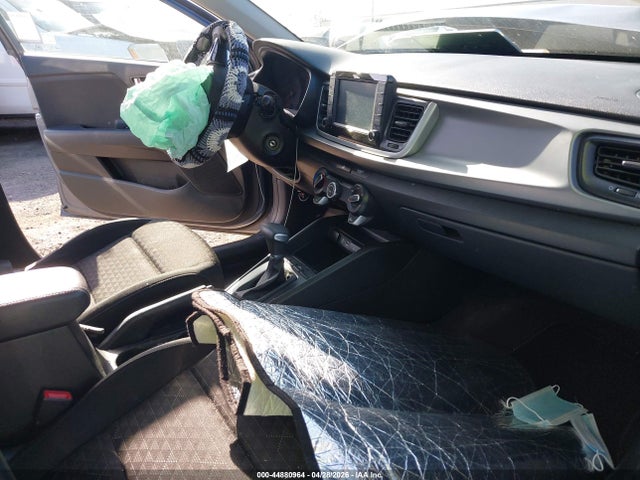 3KPA24AB0KE164686 KIA RIO S