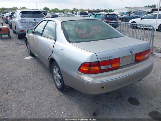 44880986 :رقم المزاد ، JT8BF22G7V0007336 vin ، 1997 Lexus Es 300 مزاد بيع