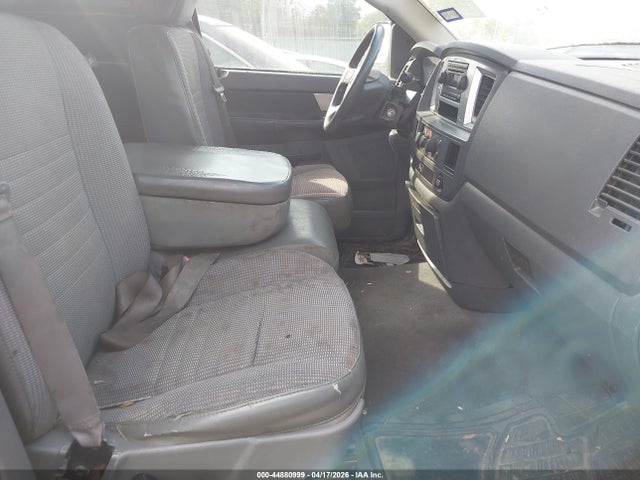 44880999 :رقم المزاد ، 1D7HA18288J233843 vin ، 2008 Dodge Ram 1500 Slt مزاد بيع