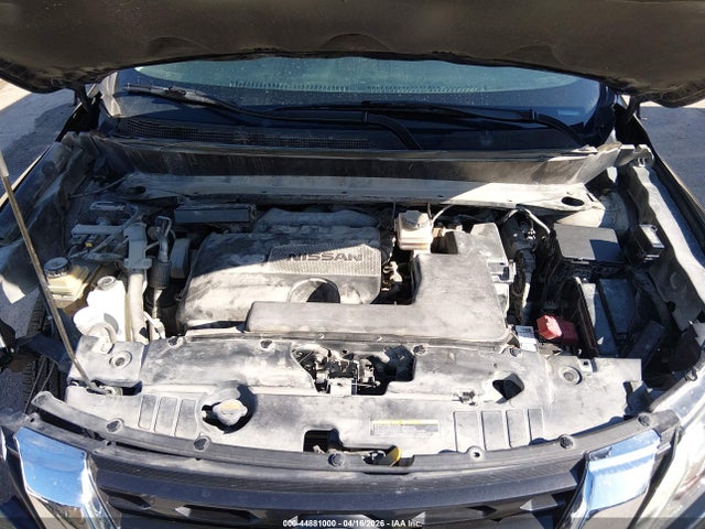 Продажа на аукционе авто 2017 Nissan Pathfinder Sl, vin: 5N1DR2MM8HC653262, номер лота: 44881000