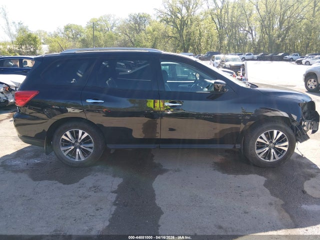 Продажа на аукционе авто 2017 Nissan Pathfinder Sl, vin: 5N1DR2MM8HC653262, номер лота: 44881000