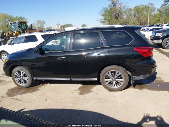 Продажа на аукционе авто 2017 Nissan Pathfinder Sl, vin: 5N1DR2MM8HC653262, номер лота: 44881000
