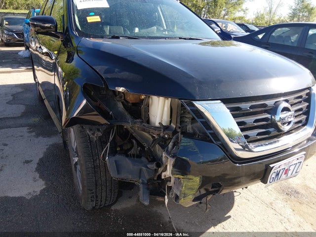 Продажа на аукционе авто 2017 Nissan Pathfinder Sl, vin: 5N1DR2MM8HC653262, номер лота: 44881000