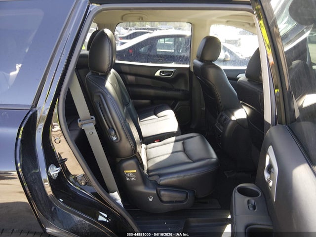 Продажа на аукционе авто 2017 Nissan Pathfinder Sl, vin: 5N1DR2MM8HC653262, номер лота: 44881000