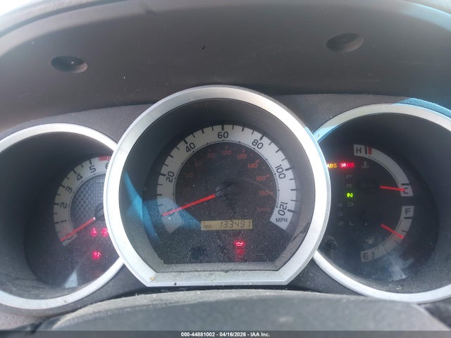 2015 Toyota Tacoma Prerunner V6 მანქანა იყიდება აუქციონზე, vin: 5TFJU4GN9FX066645, აუქციონის ნომერი: 44881002