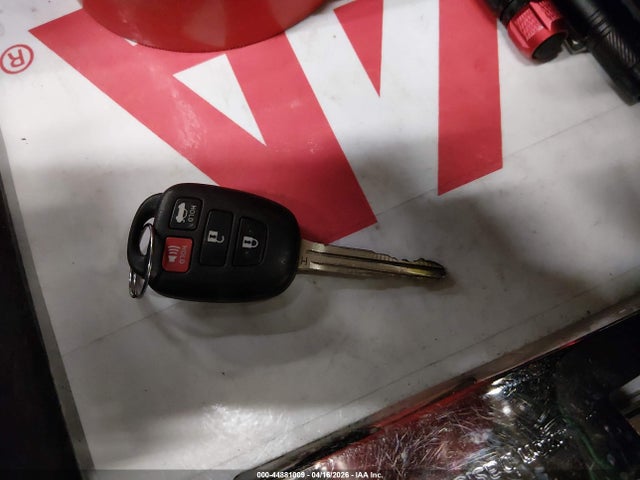 2015 Toyota Corolla S Plus მანქანა იყიდება აუქციონზე, vin: 2T1BURHE9FC400431, აუქციონის ნომერი: 44881009