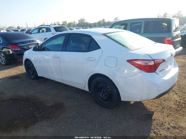 5YFBURHE0JP819888 Toyota COROLLA LE
