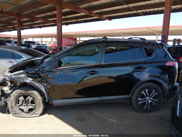Toyota RAV4 LE 2018 2T3ZFREV0JW441655 Image 15