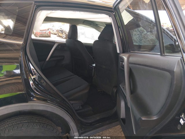 Toyota RAV4 LE 2018 2T3ZFREV0JW441655 Image 8