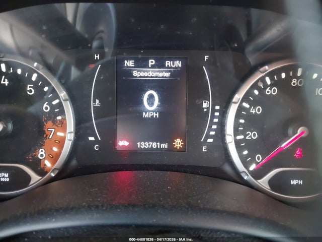 Продажа на аукционе авто 2017 Jeep Renegade Latitude Fwd, vin: ZACCJABBXHPF35504, номер лота: 44881026