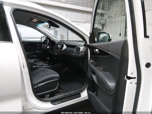 5XYPGDA58HG321818 KIA Sorento 3.3l Lx