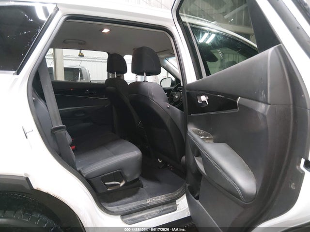 5XYPGDA58HG321818 KIA Sorento 3.3l Lx