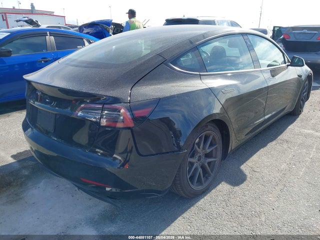 Tesla Model 3 Rear-wheel Drive 2022 5YJ3E1EA3NF359812 Image 4