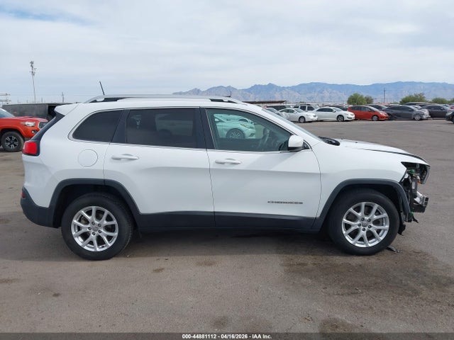 1C4PJLCB3JD615324 Jeep Cherokee Latitude Fwd