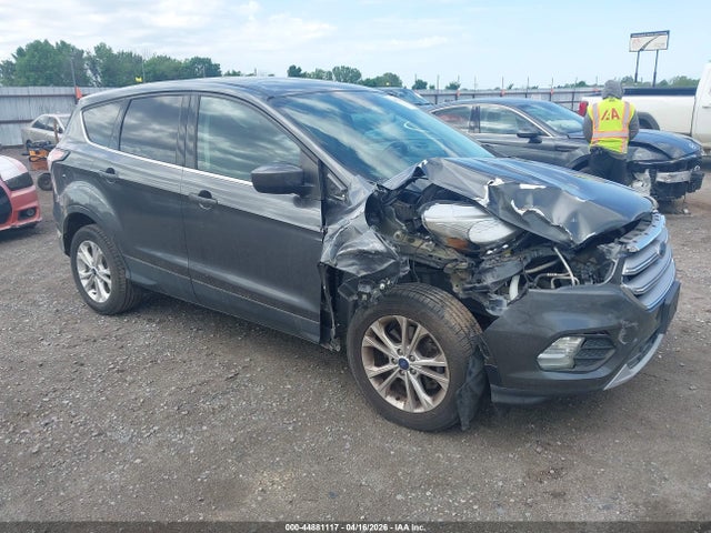 44881117 :رقم المزاد ، 1FMCU0G99HUC88963 vin ، 2017 Ford Escape Se مزاد بيع