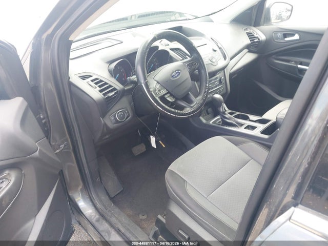 Продажа на аукционе авто 2017 Ford Escape Se, vin: 1FMCU0G99HUC88963, номер лота: 44881117