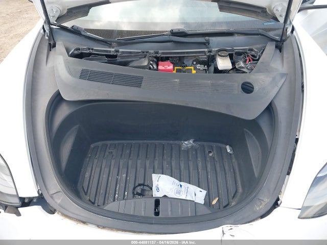 44881137 :رقم المزاد ، 5YJ3E1EB6MF928224 vin ، 2021 Tesla Model 3 Long Range Dual Motor All-wheel Drive مزاد بيع