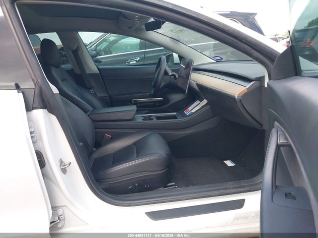44881137 :رقم المزاد ، 5YJ3E1EB6MF928224 vin ، 2021 Tesla Model 3 Long Range Dual Motor All-wheel Drive مزاد بيع