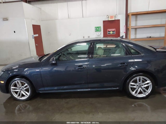 44881164 :رقم المزاد ، WAUKMAF48HN058320 vin ، 2017 Audi A4 2.0t Season Of Audi Ultra Premium مزاد بيع