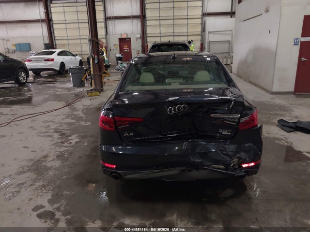 44881164 :رقم المزاد ، WAUKMAF48HN058320 vin ، 2017 Audi A4 2.0t Season Of Audi Ultra Premium مزاد بيع