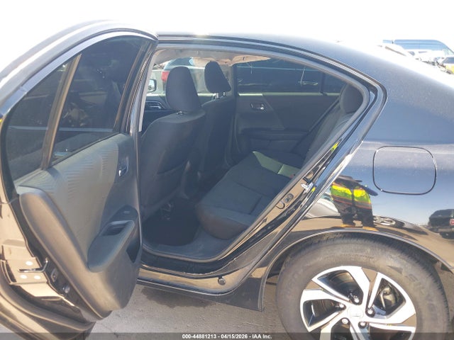 1HGCR2F38HA172770 Honda ACCORD LX