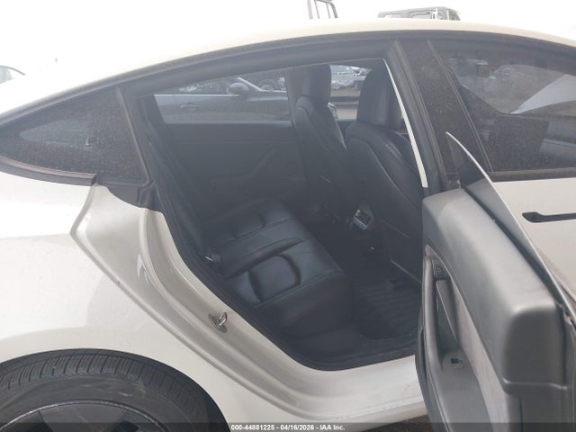 44881225 :رقم المزاد ، 5YJ3E1EA7MF977116 vin ، 2021 Tesla Model 3 Standard Range Plus Rear-wheel Drive مزاد بيع