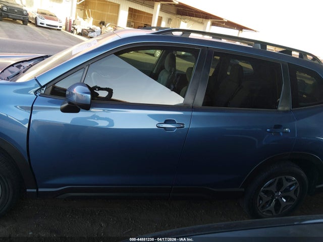 Auction sale of the 2024 Subaru Forester Premium, vin: JF2SKADC2RH492561, lot number: 44881230