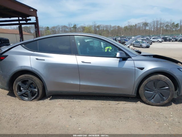 Продаж на аукціоні авто 2026 Tesla Model Y All-wheel Drive/long Range Launch Series/premium All-wheel Drive, vin: 7SAYGDEE6TF552721, номер лоту: 44881245