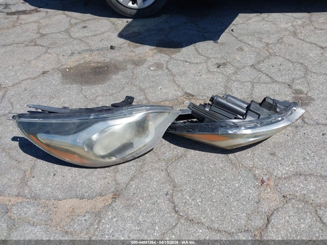 KNADM4A39E6352761 KIA RIO LX