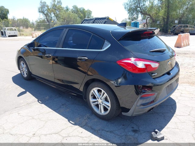 2017 CHEVROLET CRUZE 3G1BE6SM2HS508397 Photo 2