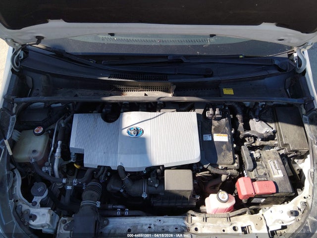 JTDKBRFUXG3022582 Toyota Prius Two