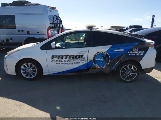 JTDKBRFUXG3022582 Toyota Prius Two