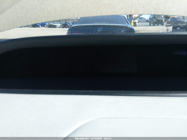JTDKBRFUXG3022582 Toyota Prius Two