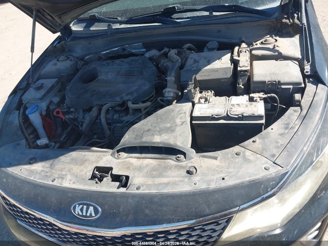 2017 Kia Optima Sx Turbo მანქანა იყიდება აუქციონზე, vin: 5XXGW4L24HG142430, აუქციონის ნომერი: 44881304