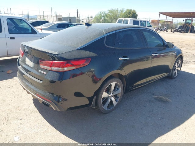 2017 Kia Optima Sx Turbo მანქანა იყიდება აუქციონზე, vin: 5XXGW4L24HG142430, აუქციონის ნომერი: 44881304