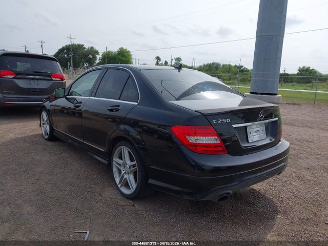 Продаж на аукціоні авто 2014 Mercedes-benz C 250 Sport, vin: WDDGF4HB7EG249992, номер лоту: 44881313