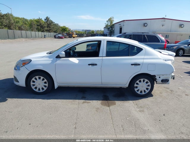3N1CN7AP3JL803024 Nissan Versa 1.6 S+