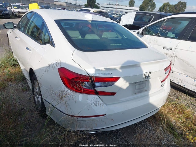 2018 HONDA ACCORD HYBRID 1HGCV3F96JA010552 Photo 2