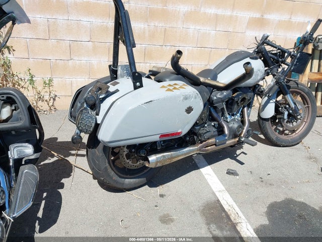 1HD1YXZ2XRB042475 Harley-Davidson Fxlrst