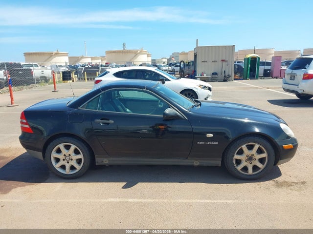 Продажа на аукционе авто 1999 Mercedes-benz Slk 230 Kompressor, vin: WDBKK47F5XF093642, номер лота: 44881367