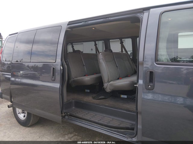 1GAZGPFFXH1292794 Chevrolet Express 3500 Lt