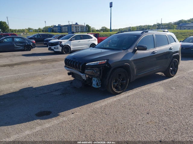 44881403 :رقم المزاد ، 1C4PJLCB5JD544966 vin ، 2018 Jeep Cherokee Latitude Fwd مزاد بيع